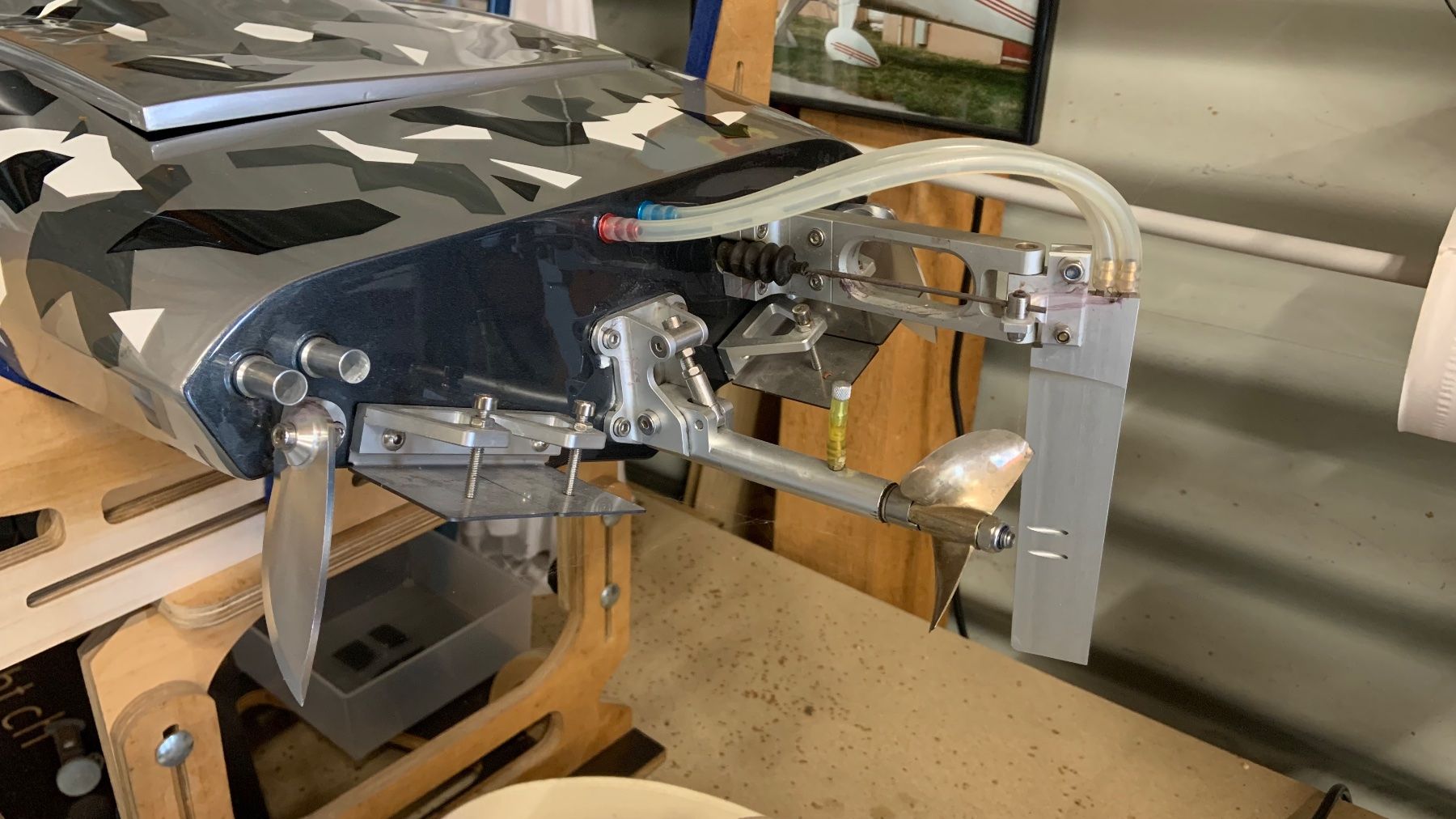RC Kits de montage: Rennboot – D'occasion à Wilen b. Wollerau par Loonyacht 1