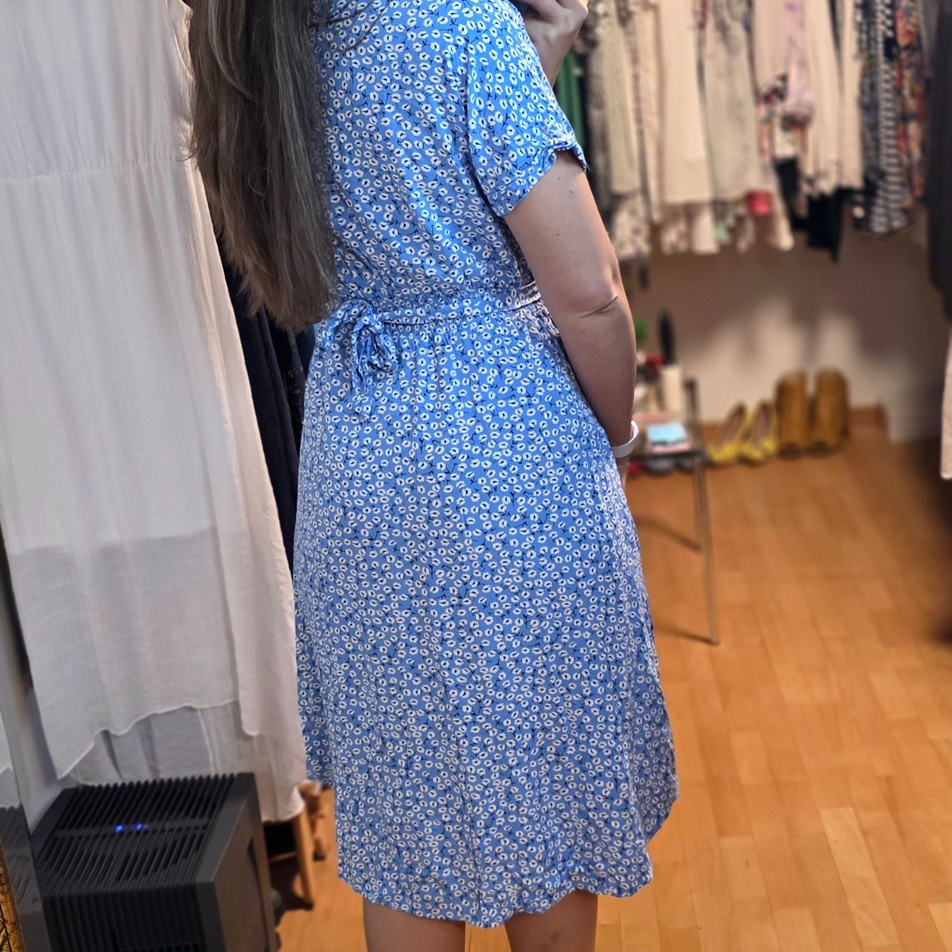 Vestiti: Hellblaue geblümte Midi Kleid 38/40 & 40  romantisch – Usato da Wald ZH venduto da CapLux 4