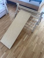 Pikler Kletterdreieck aus Holz mit Rampe / Rutsche