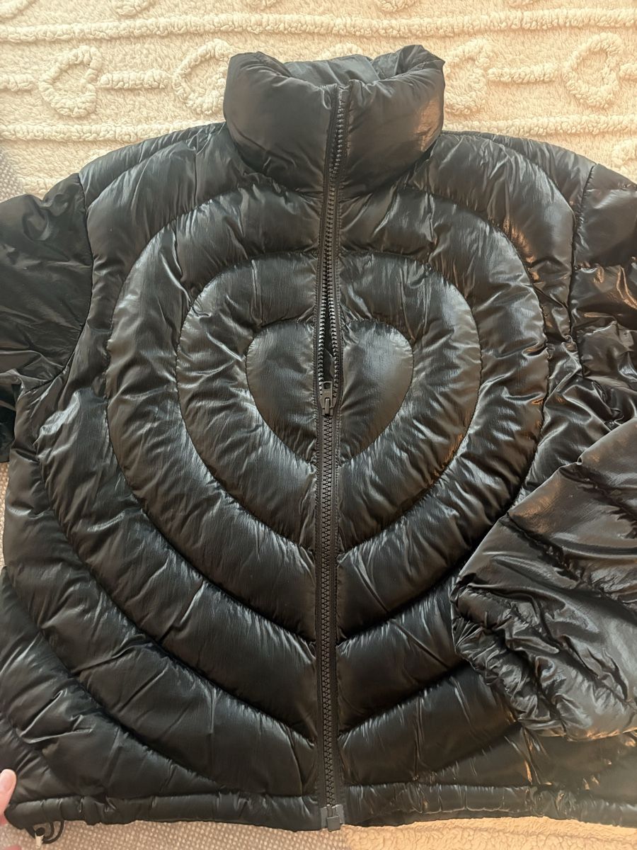 Giacche: Love Scars Puffer Jacke - Schwarz – Usato da Rheinfelden venduto da SalkaValka 2