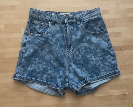 Tally Weijl Jeans Shorts, Blumenmuster, Gr. 36 - Sommer!