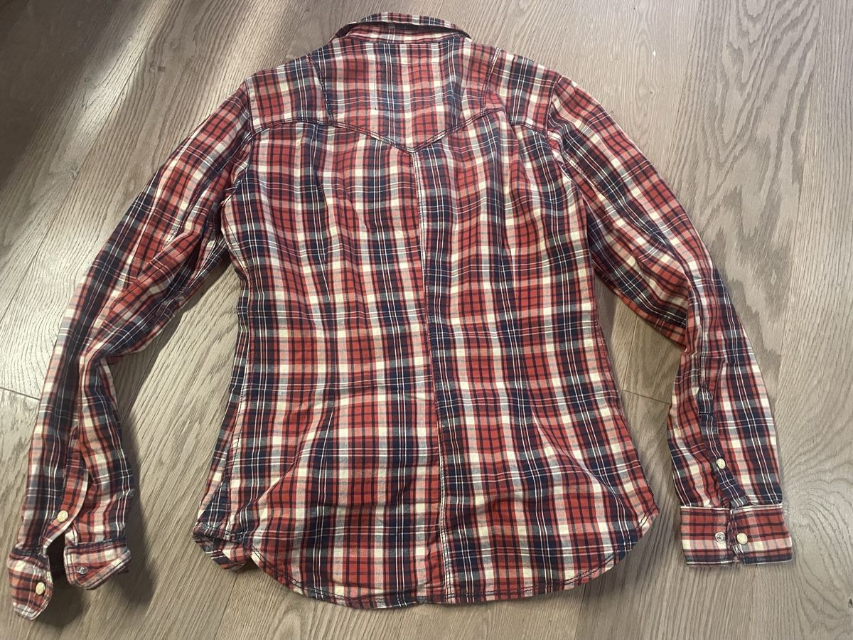 Peak Performance Blusen: Peak Performance Bluse S – Gebraucht aus Hergiswil NW von natejuke 2