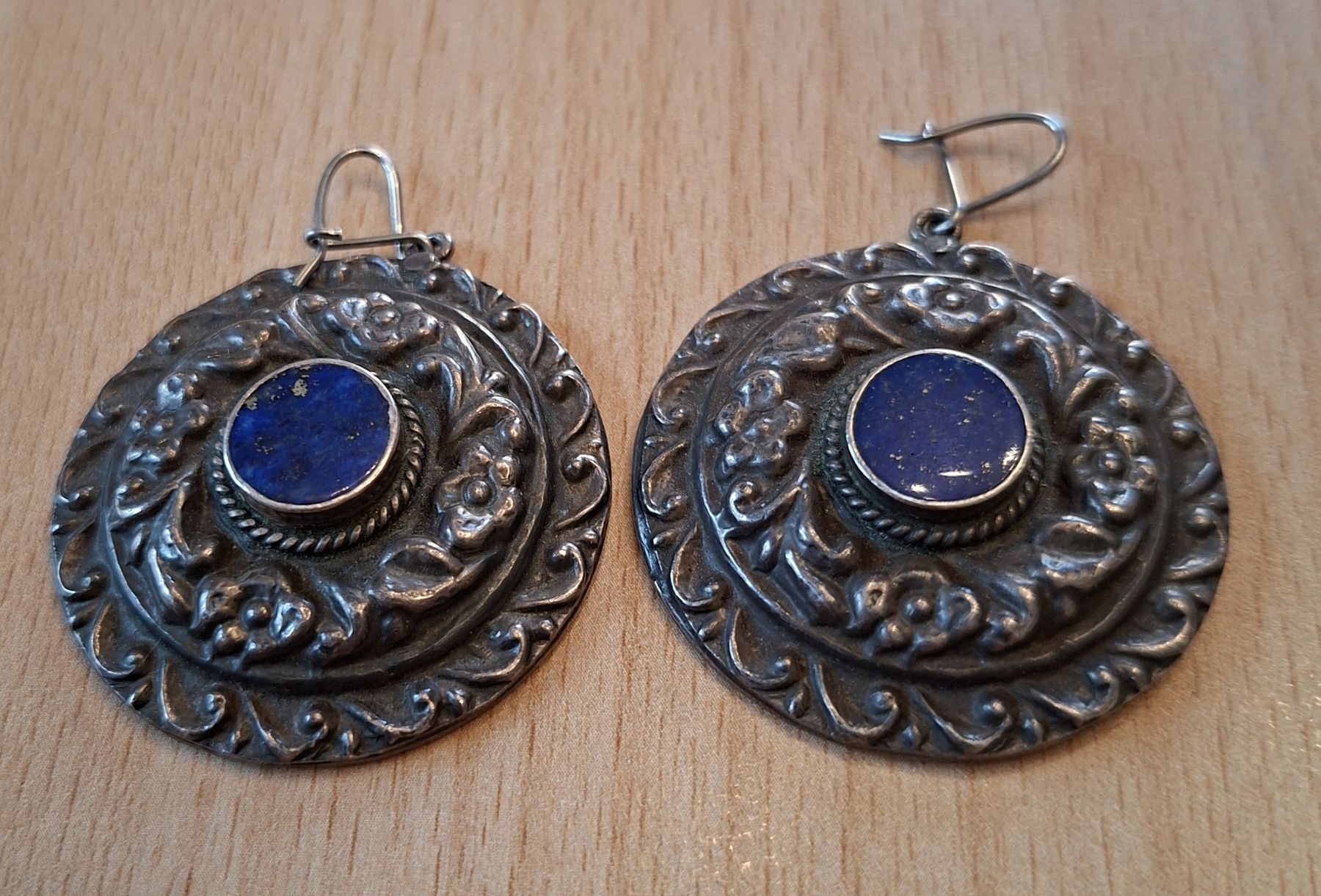 Boucles d'oreille: Ein paar Silber 925 Ohrringe mit Lapislazuli  – D'occasion à Bern par chuderluri01