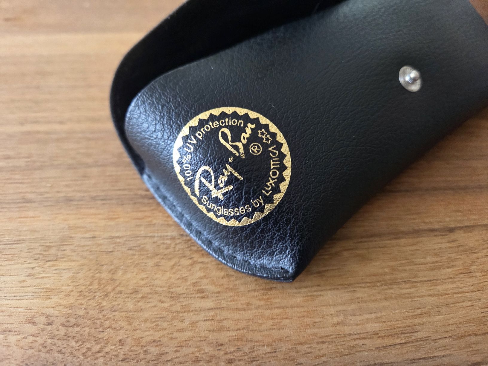 Autres vêtements & accessoires: Original Ray Ban Brillenetui – D'occasion à Uzwil par Morpheus_De 1