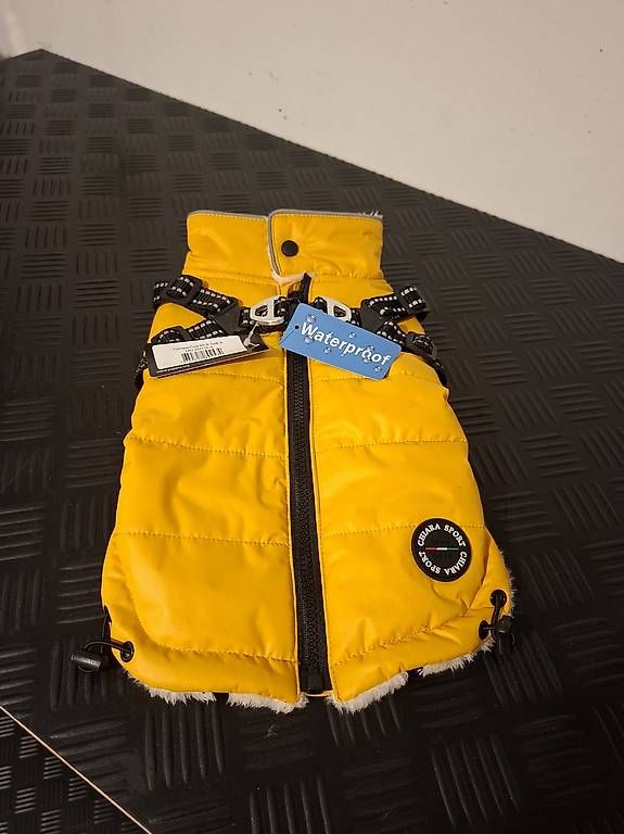 Vêtements: Hunde Jacke – D'occasion à Winterthur par DtR77