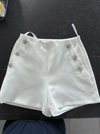 Ted Baker Shorts, weiss, Grösse 36, neuwertig für Sommer!