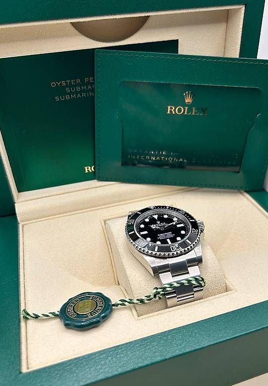 Montres:  ROLEX SUBMARINER NO DATE  REF. 124060  – D'occasion à Lumino par Lugano_Time 1