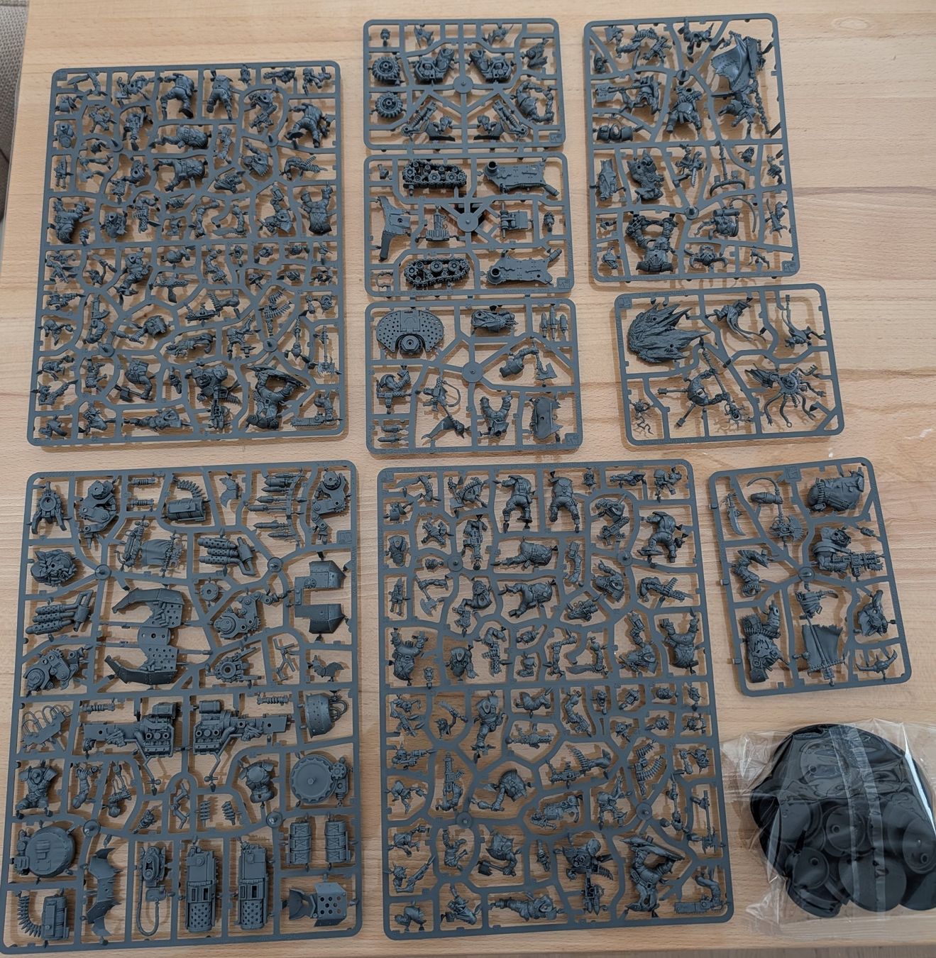 Kits de montage: Warhammer 40k Armageddon: Orks Modelle – Neuf (Voir description) à Oberwil BL par temor 1