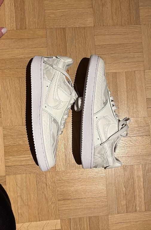 Herrenschuhe: Nike Sneaker Court Vision – Gebraucht aus Ennetbaden von julija. 2