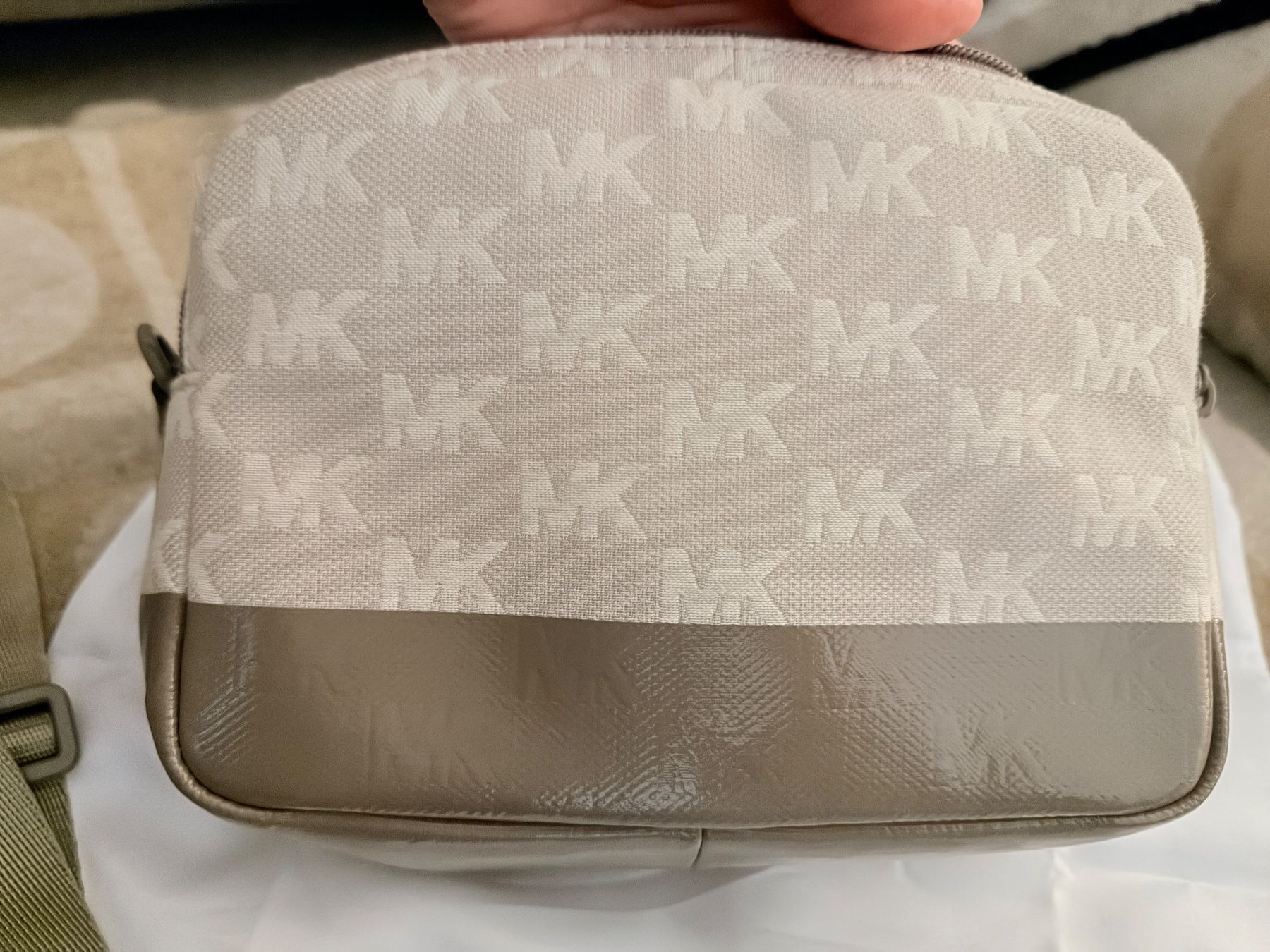 Michael Kors Borse da donna: Michael Kors Tasche – Nuovo (secondo la descrizione) da Genève venduto da mar_g5r2 4
