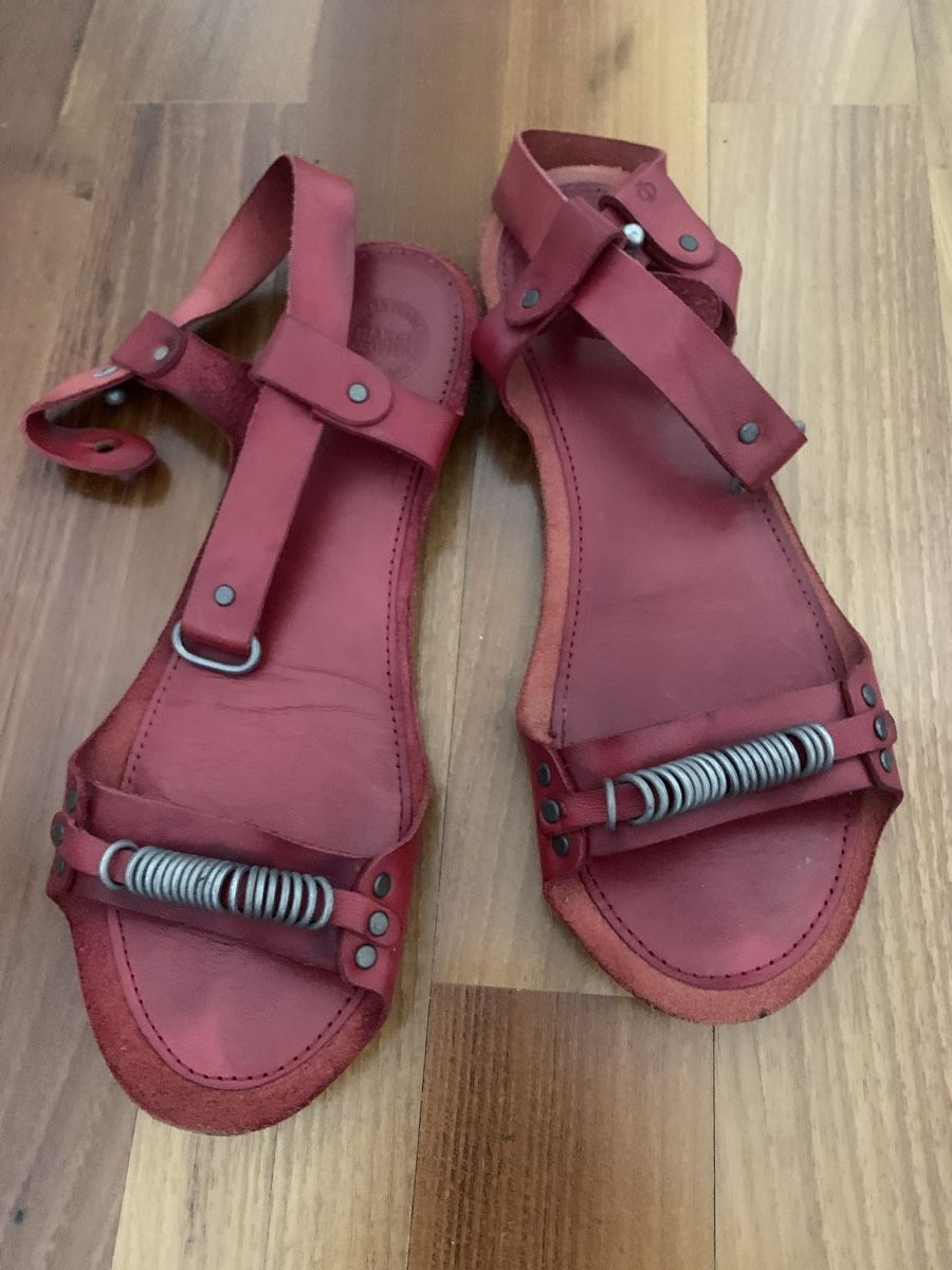 Scarpe da donna: Red Leather Sandals, Size 38, summer, barely worn! – Usato da Lausanne venduto da milasha 1
