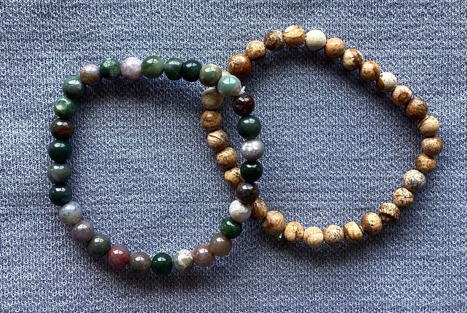 Bracelets: 2 Edelstein Heilstein Armbänder - Achat & Fossil-Stein – Neuf avec emballage d'origine à Basel par La_Campanella