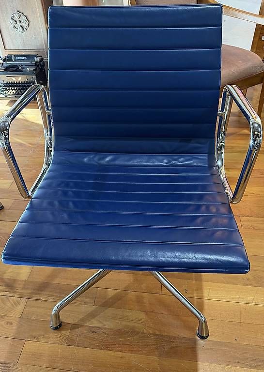 Vitra Stühle: Vitra Stuhl – Gebraucht aus Aarau Rohr von bogdra 4