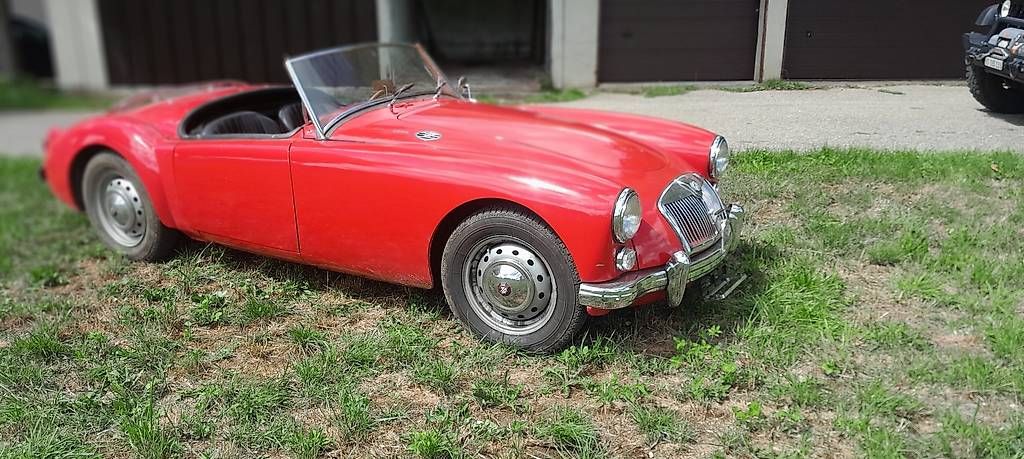 Modellini d'auto: Oldtimer MGA – Usato da Champagne venduto da Sig5790 1