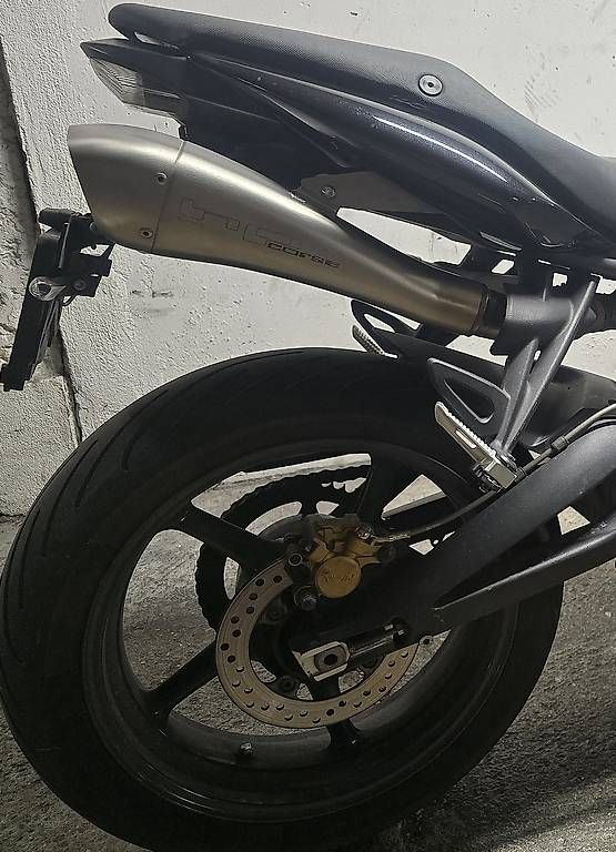 Strasse: Street Triple 675cc 2012 Triumph – Gebraucht aus Genève von flo_g7xr 1