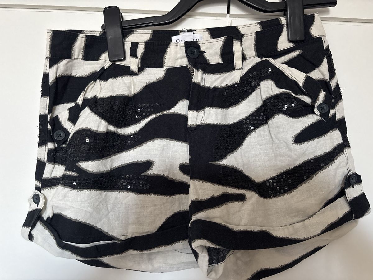 Calvin Klein Hosen: Calvin Klein Shorts, Zebra muster – Gebraucht aus Nebikon von Draga25