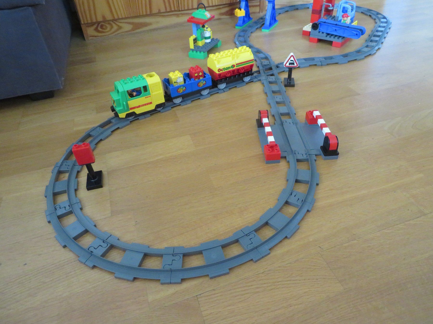 Lego Giocattoli: Lego DUPLO EISENBAHN "verladebahnhof" – Usato da Zürich venduto da piroma 9