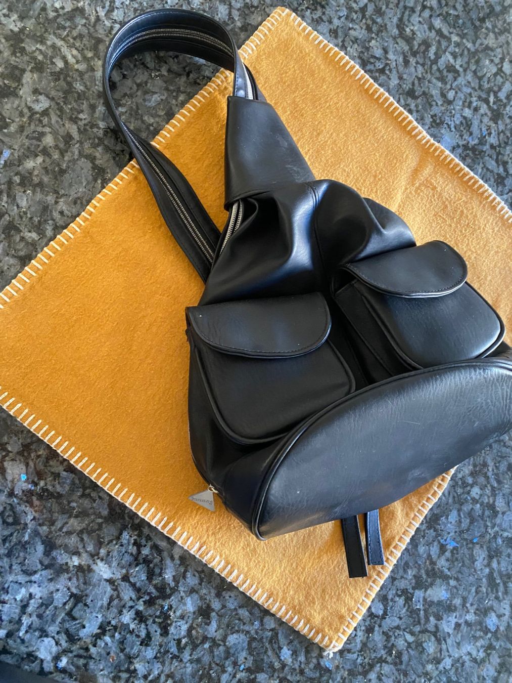 Zaini: Trendiger Schulter-Rucksack schwarz – Nuovo (secondo la descrizione) da Allenwinden venduto da Obalu 1