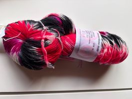 1Knäuel Handgefärbte Merino Superior