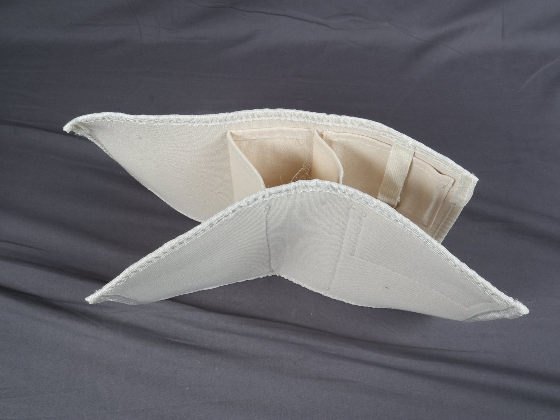 Sacs femmes: Stoffhandtasche mit Blumendesign – D'occasion à Steinen par Restwert_Steinen 9