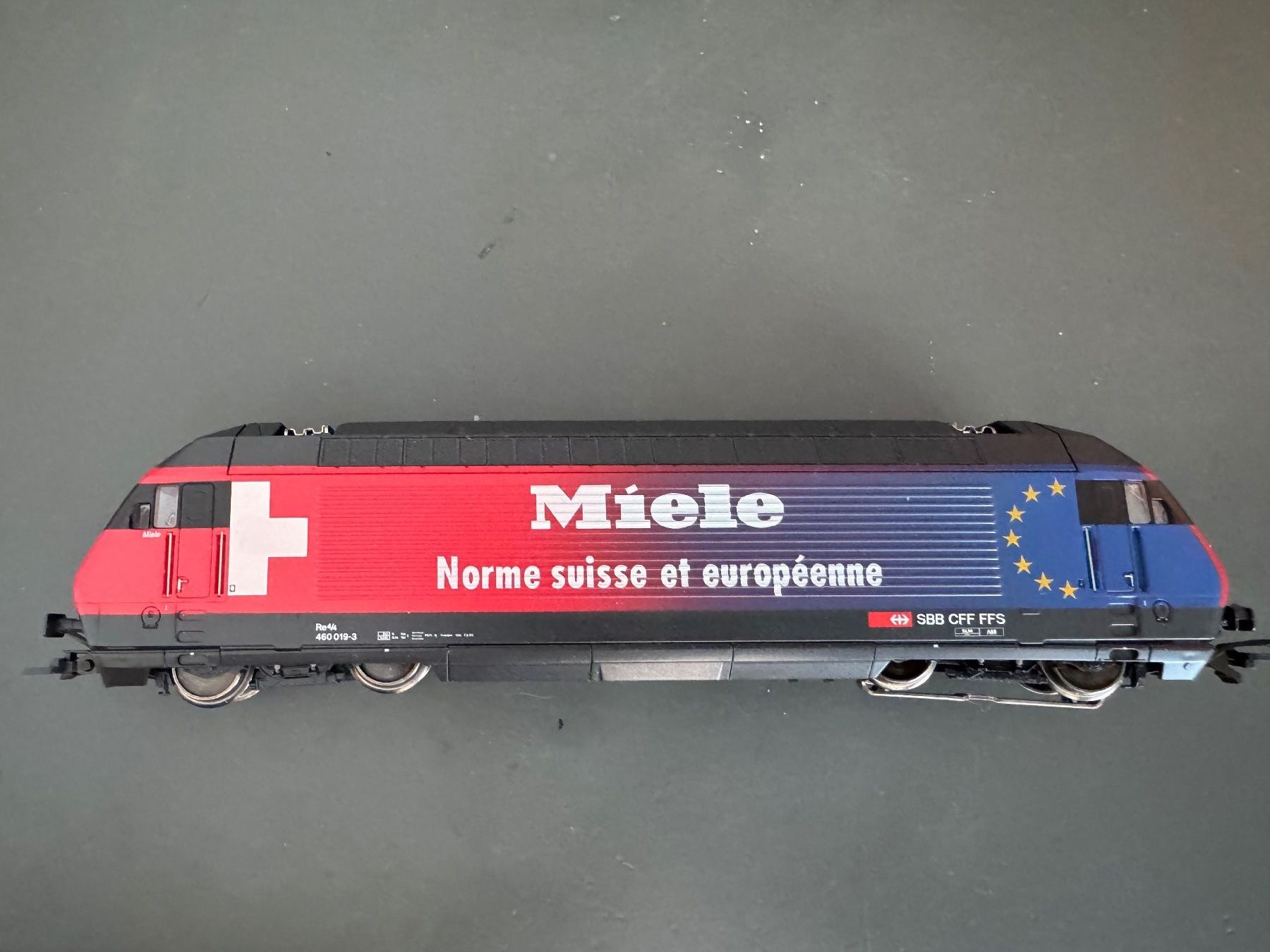 Märklin Modellini di ferrovie: Roco Re 460 Miele digital – Usato da Köniz venduto da Henebe 1
