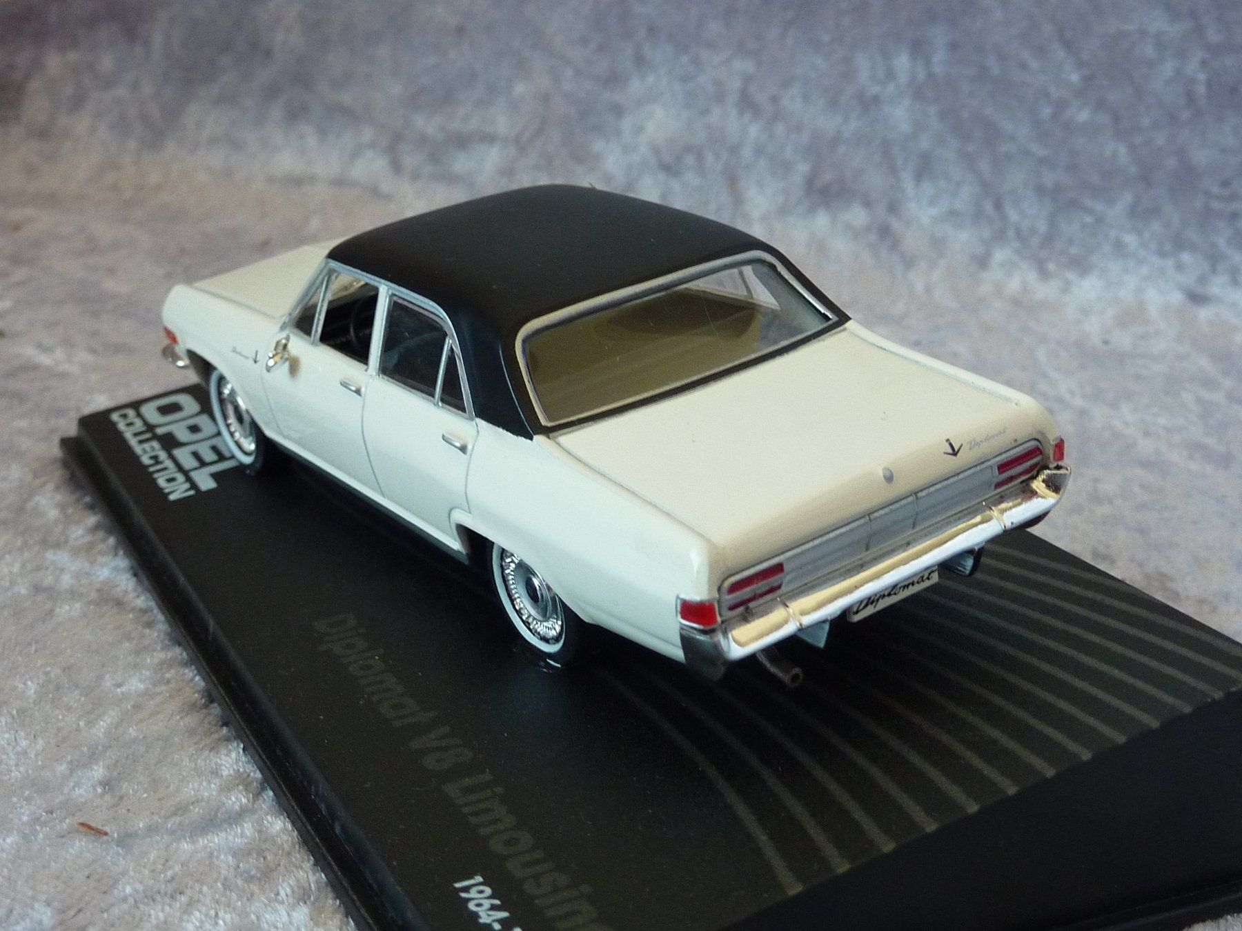Opel Modellini d'auto: Opel Diplomat 1:43 – Nuovo (secondo la descrizione) da Dürrenäsch venduto da modellautos4you 2