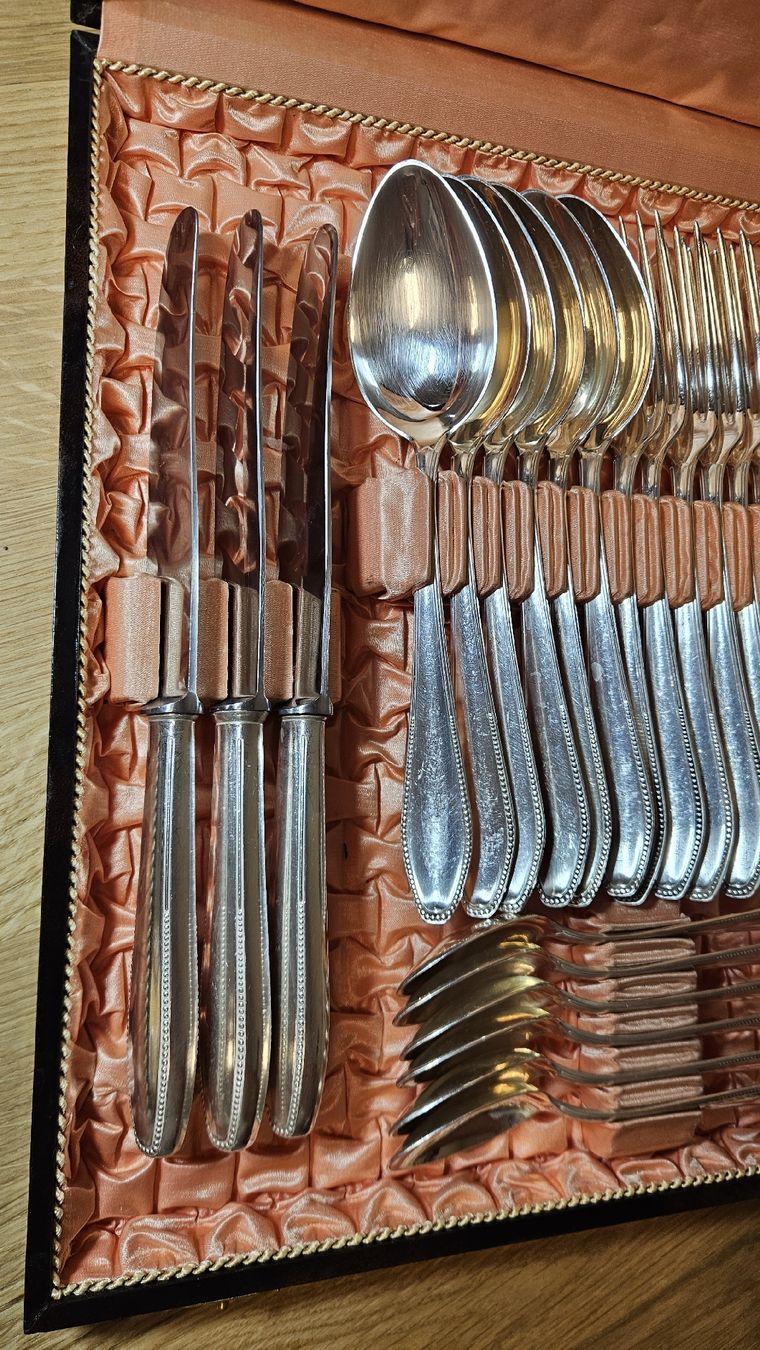 Set di posate: Versilbertes Besteck Set 27 Teile – Usato da Frenkendorf venduto da Julesrules84 1