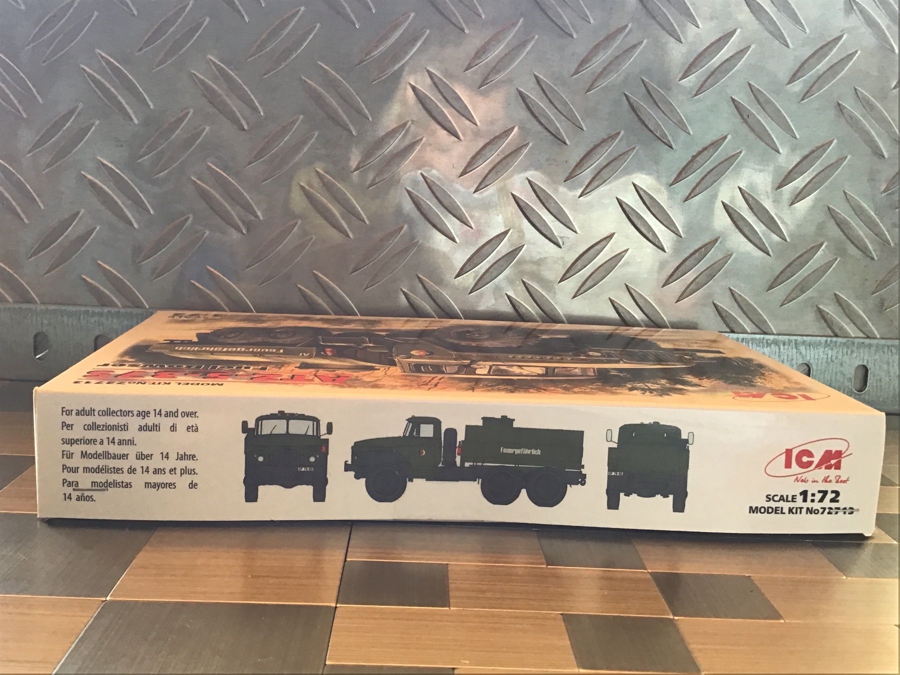 Kit di modellismo & Modellini statici: ICM FUEL BOWSER ATZ-5-375  1:72 – Nuovo (secondo la descrizione) da Männedorf venduto da Spezial-Modelle 1
