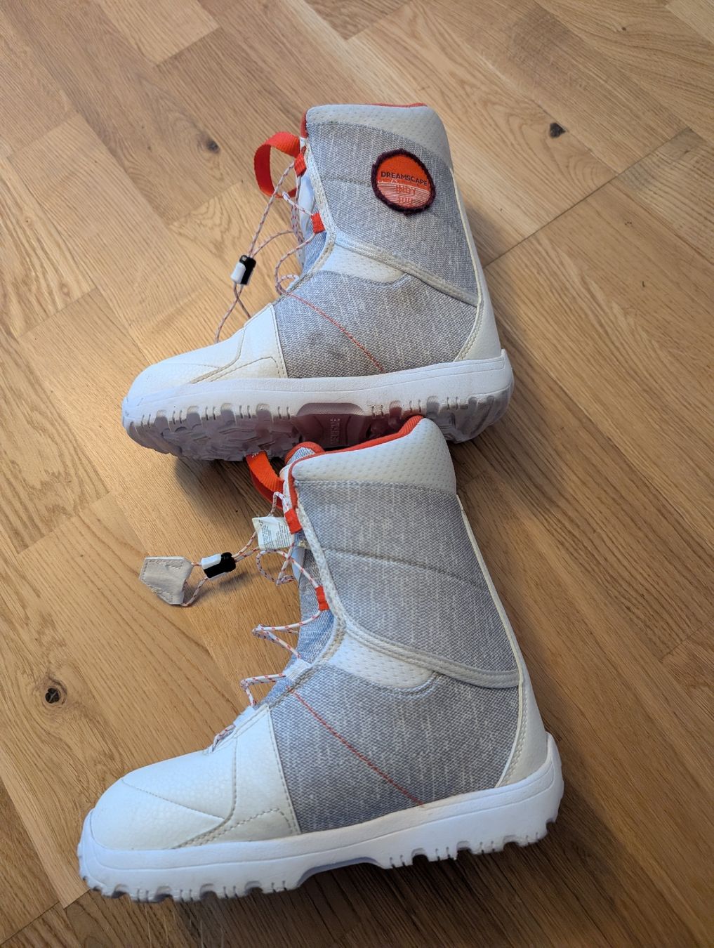 Scarpe per ragazzi: Snowboard Boots 32/33 – Usato da Bern venduto da soa_y6fn 3