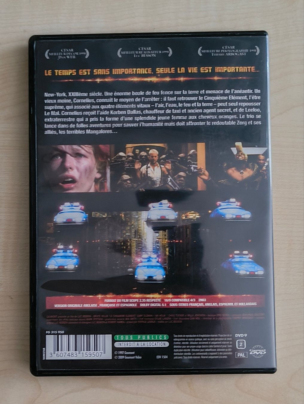 Alle DVDs: Le cinquième élément - Luc Besson - DVD – Gebraucht aus Sion von dor_8hwv 1