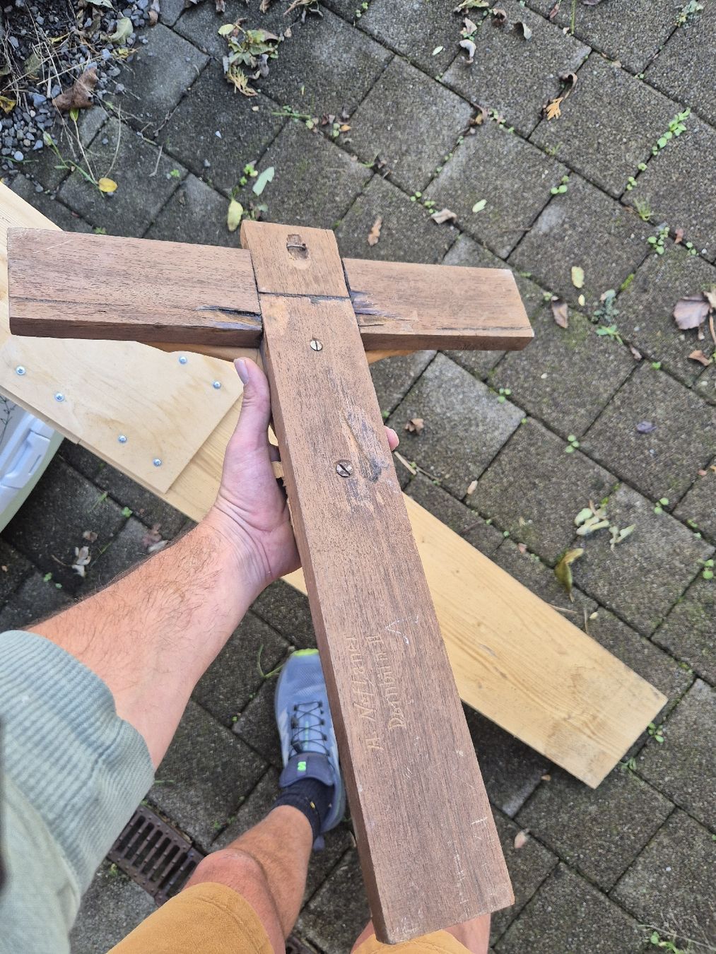 Statuette: Holzkreuz J.N.R.J – Usato da Marbach SG venduto da Allrounders69 2