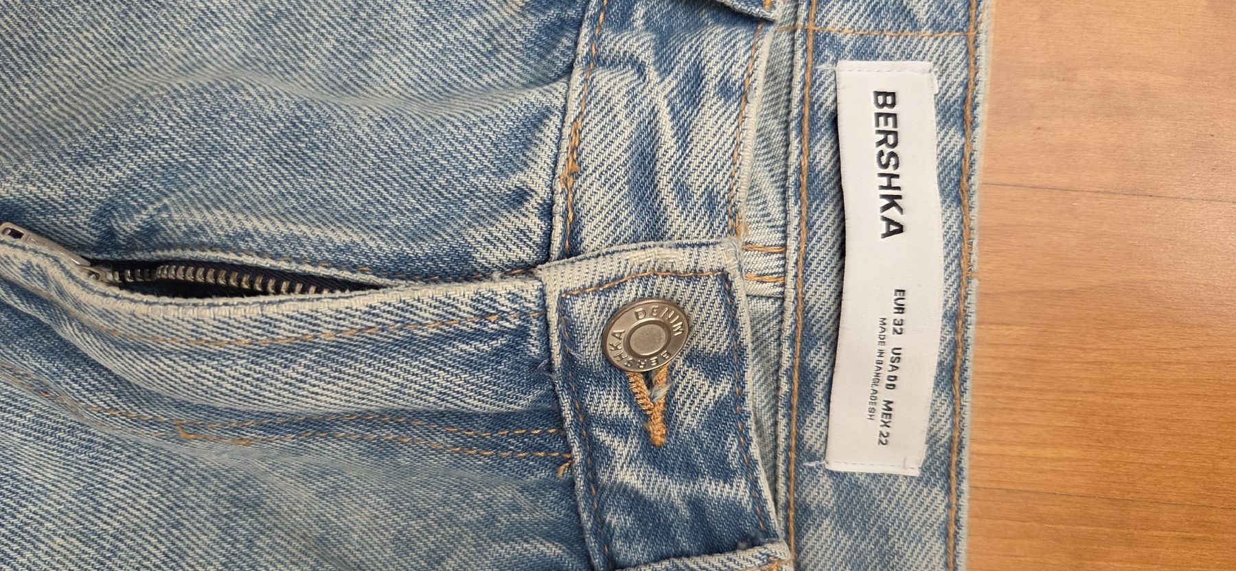 Bershka Jeans: Jeans Bershka Gr. 32 – Usato da Lyss venduto da Urma5 3