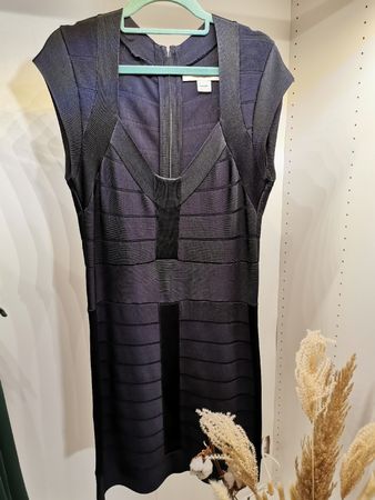 super besonderes Cocktailkleid French Connection