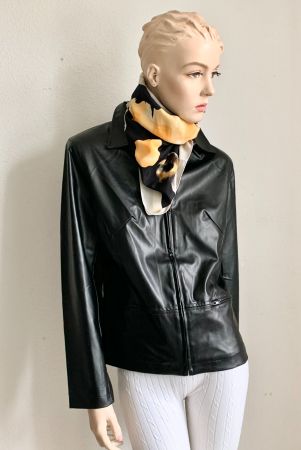 Schwarzer, neuer Kunstleder Jackenblouson