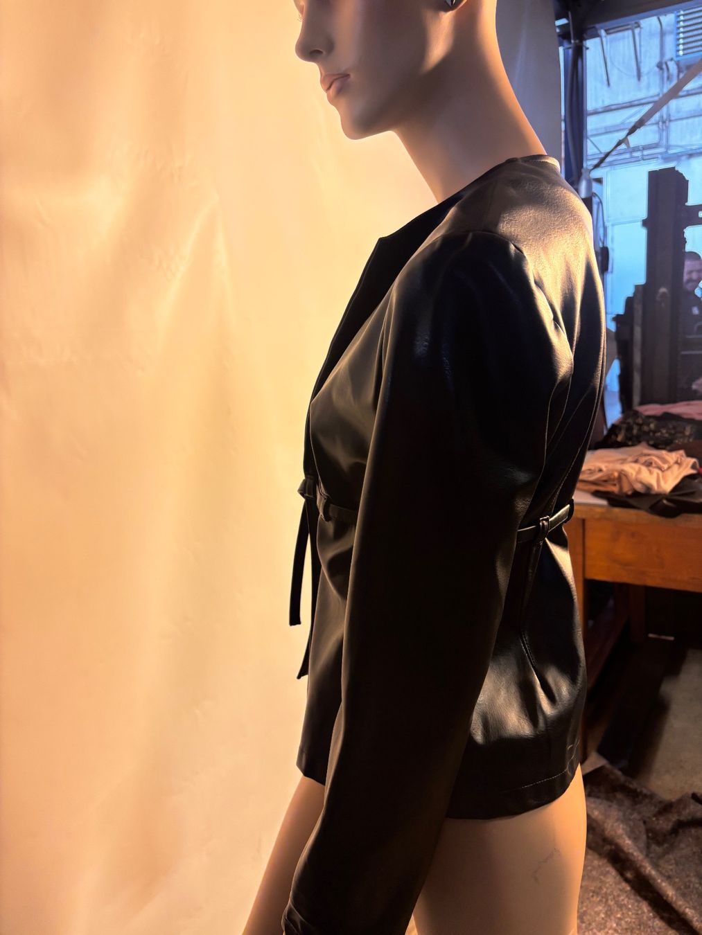 Morgan Giacche: Schwarze kurze Kustleder-Jacke von Morgan. – Usato da Münchenstein venduto da tsp01 1