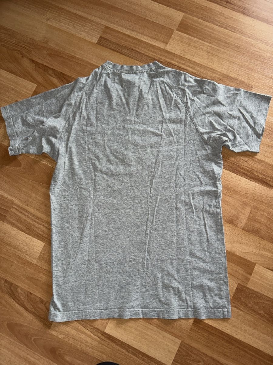 Adidas T-Shirts: Adidas T-Shirt Gr. S, grau – Gebraucht aus St.Gallen von maierm01 1
