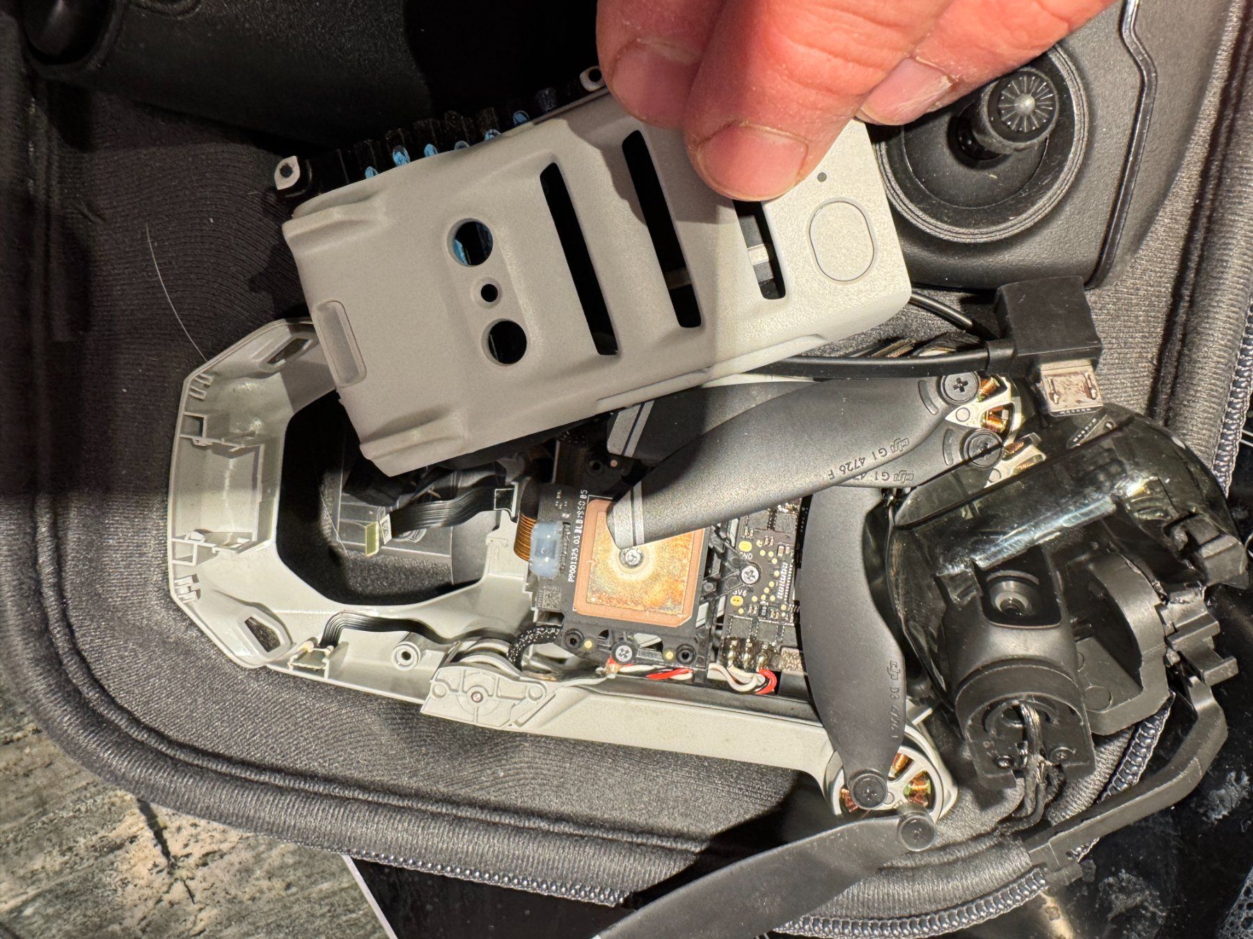 DJI Modellismo RC: DJI Mavic Fly More – Difettoso da Hörhausen venduto da SevenTimesSix