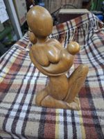 Holzskulptur Frau mit Kind, ca. 30cm gross, Rarität!