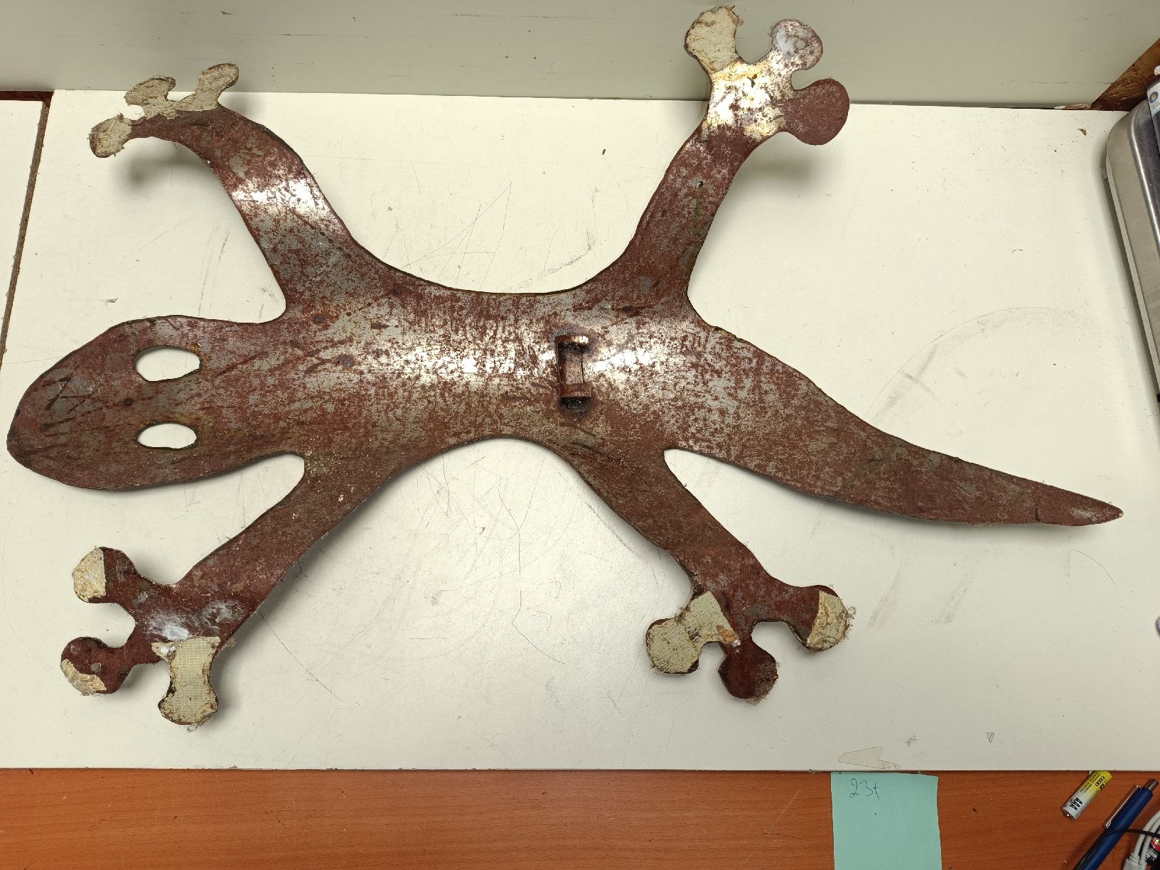 Statuette: Dekofigur Gecko Wanddeko(em339) – Usato da Künten venduto da Schnaepplihuus 4