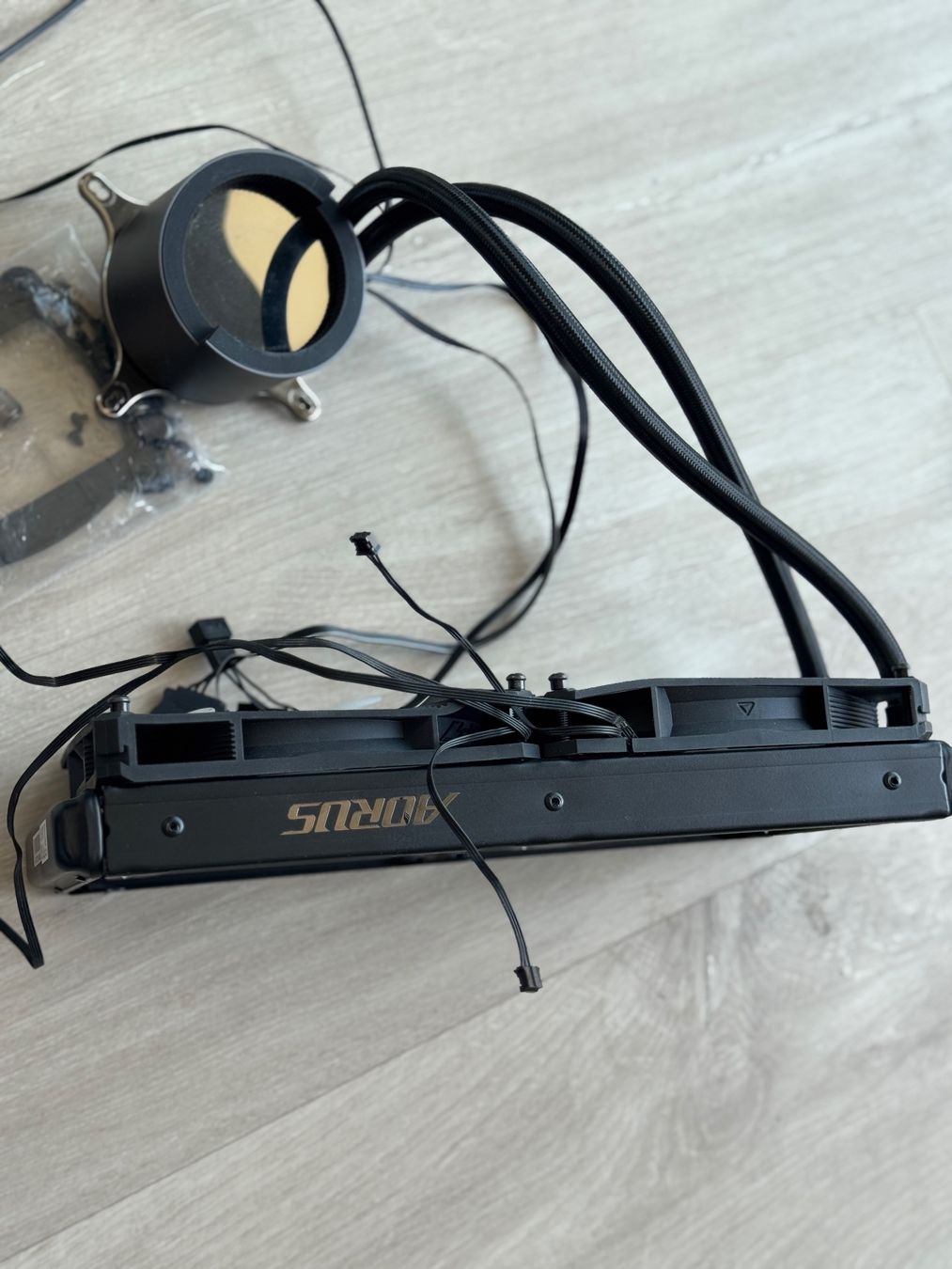 Gigabyte Schede madri: Gigabyte Aorus Watercooling Waterforce X – Usato da Neuchatel venduto da Mr-Nobody 3