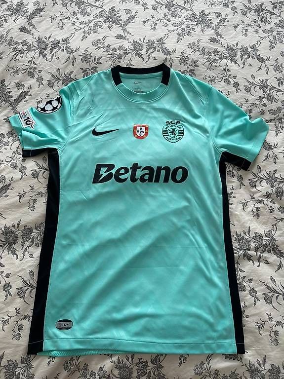 Leibchen & Hosen: Nike Maillot Sporting CP Third 25/26 M – Gebraucht aus Lausanne von PeixotoBruno