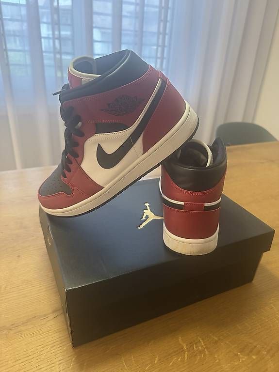 Jordan Scarpe da uomo: AIR JORDAN 1 MID – Usato da Rümlang venduto da koki07
