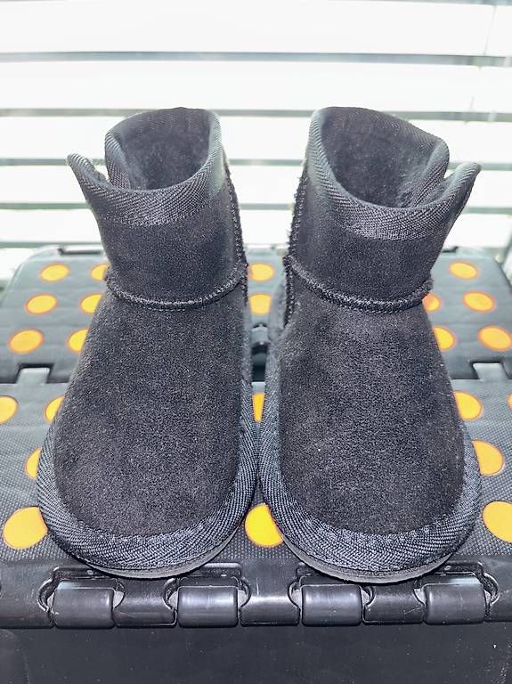 Chaussures garçon: Scarponcino per bimba  – D'occasion à Mendrisio par Nikolas282 1