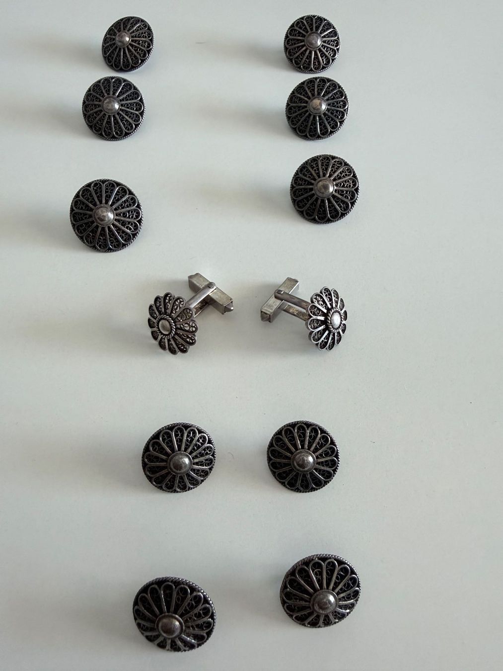 Boutons de manchette: Filigran Trachtenschmuck – D'occasion à Mauensee par Bognau68
