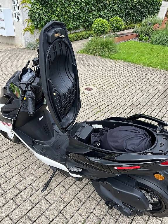 Scooters: Malaguti Mission 125 – D'occasion à Egg b. Zürich par Michelle.p2 2