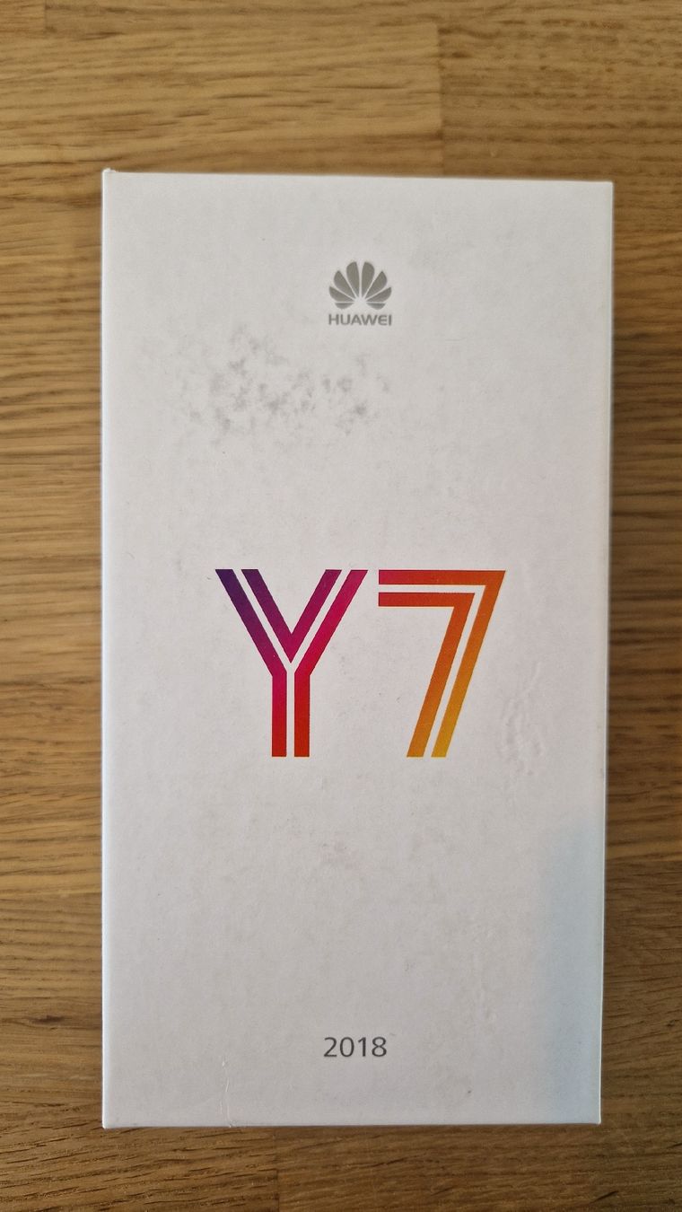 Huawei Telefoni cellulari / Smartphones: Huawei Y7 2018 New Smartphone – Nuovo (secondo la descrizione) da Islikon venduto da SnazzyYazzy