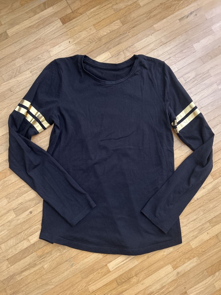 Lots de vêtements: Kleiderpaket 2 Langarmshirts – D'occasion à Winterthur par turmalina15 2