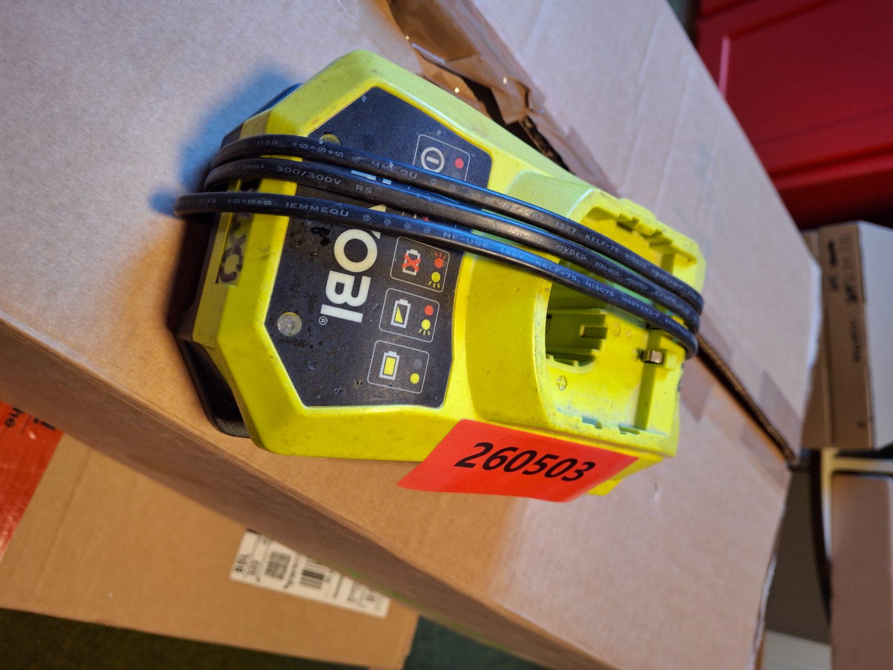 Ryobi Caricatori & Batterie: Ladegerät Ryobi – Usato da Langnau i. E. venduto da Langnauer71