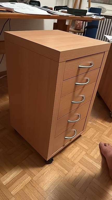 Eléments de bureau: Rollcontainer mit 5 Schubladen auf Rollen – D'occasion à Aesch BL par sim_x6mt