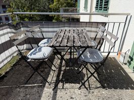 Balkonset Holztisch mit 4 Klappstühlen